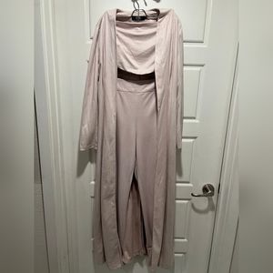 Top, pantsuit with long sleeve top